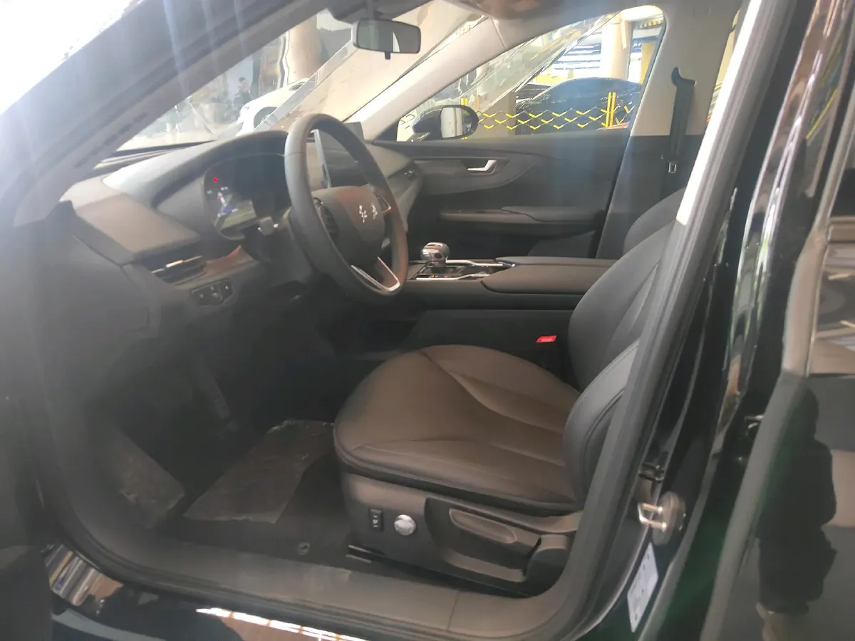 2024 HongQi E-QM5 BEV 60KWH,autocango,china used car exporter,china ev exporter,chinese used car exporter,chinese used ev exporter