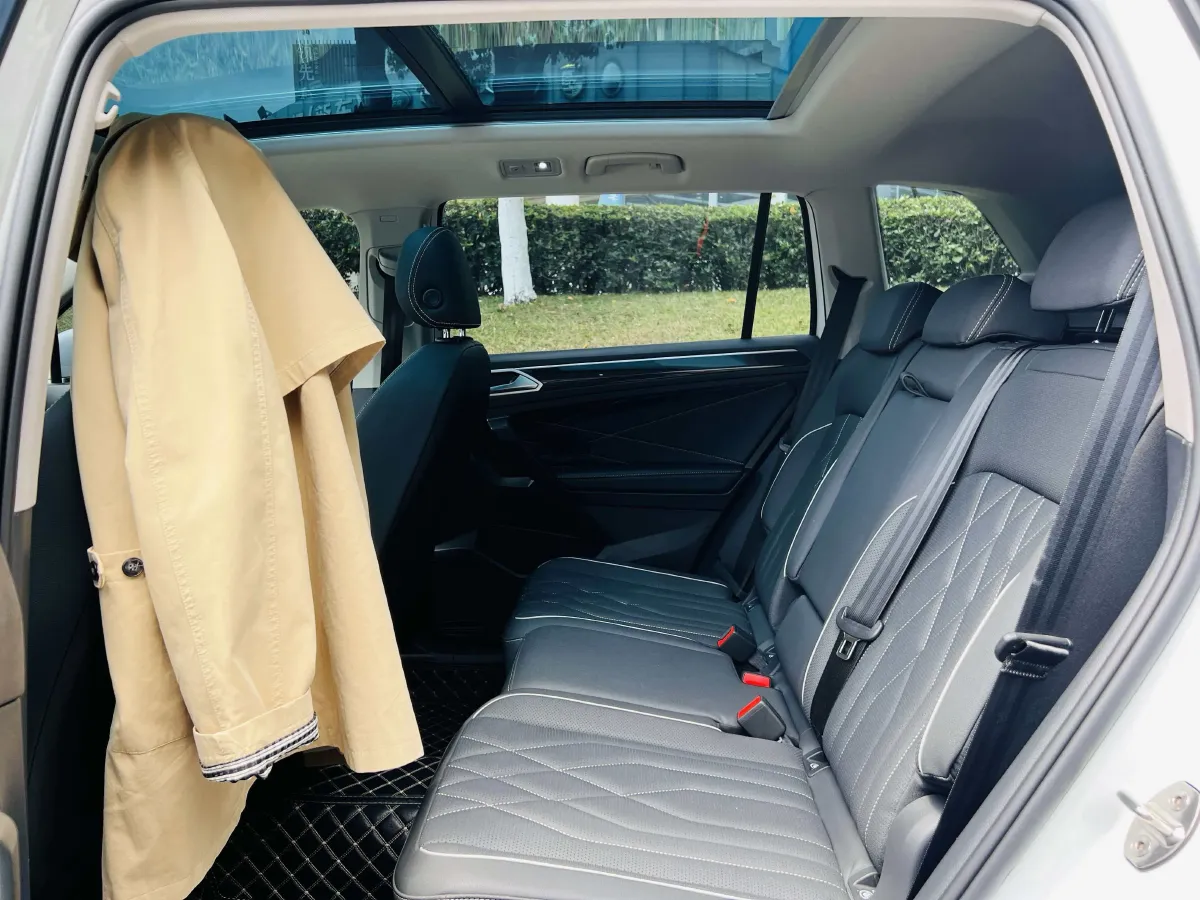 2022 JMC YuHu 7 2.0T 141HP L4 8AT,autocango,china used car exporter,china ev exporter,chinese used car exporter,chinese used ev exporter