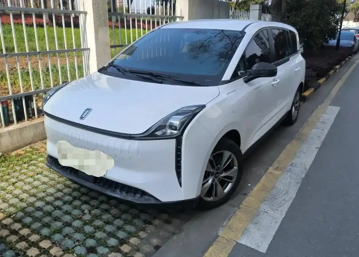2022 JMC YuHu 7 2.0T 141HP L4 8AT,autocango,china used car exporter,china ev exporter,chinese used car exporter,chinese used ev exporter