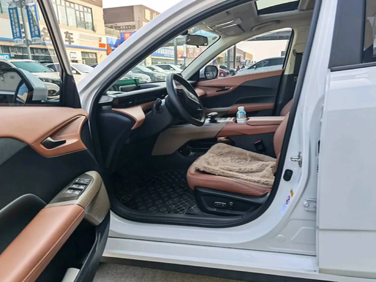 2024 ChangAn QiYuan A05 1.5L 110HP L4 E-CVT PHEV 18.99KWH,autocango,china used car exporter,china ev exporter,chinese used car exporter,chinese used ev exporter