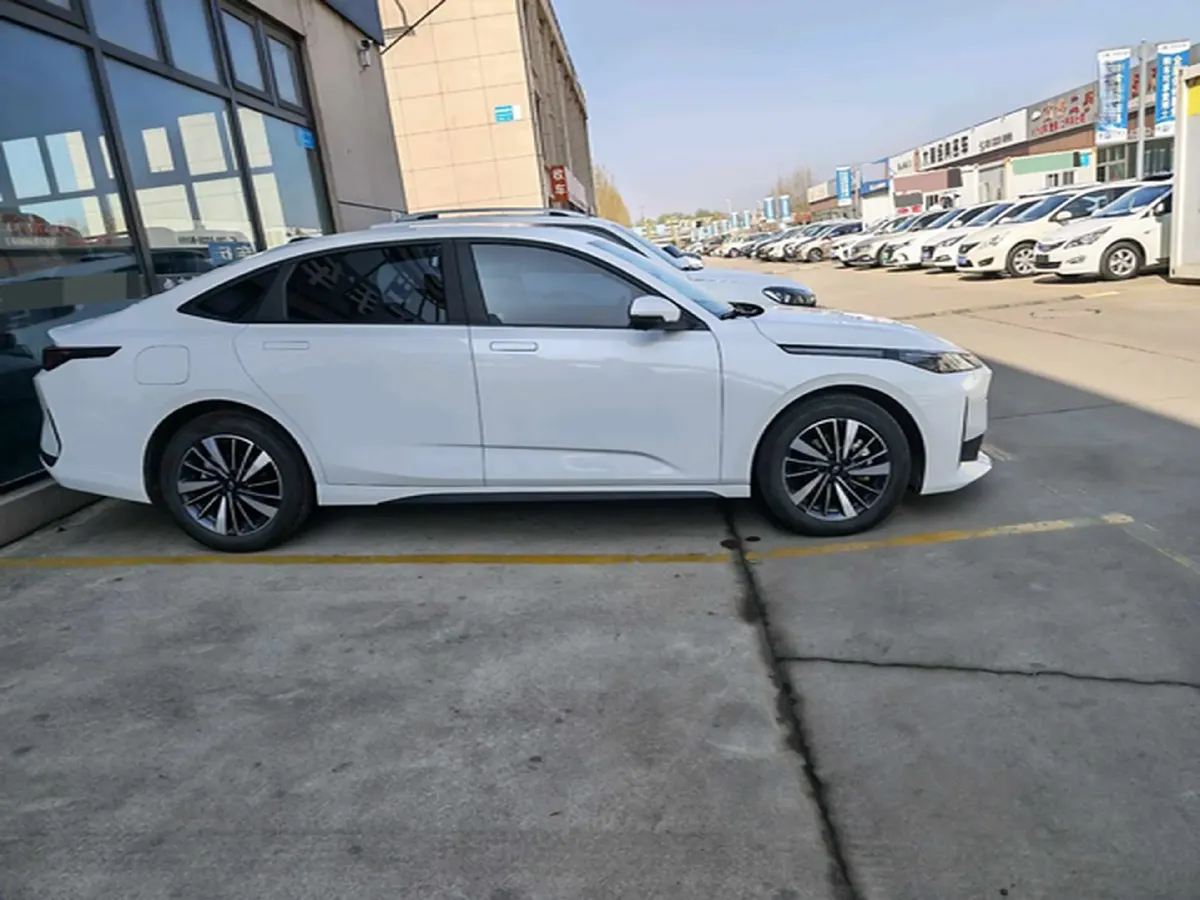 2024 ChangAn QiYuan A05 1.5L 110HP L4 E-CVT PHEV 18.99KWH,autocango,china used car exporter,china ev exporter,chinese used car exporter,chinese used ev exporter