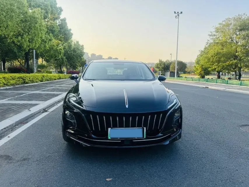 2024 HongQi E-QM5 BEV 72KWH,autocango,china used car exporter,china ev exporter,chinese used car exporter,chinese used ev exporter