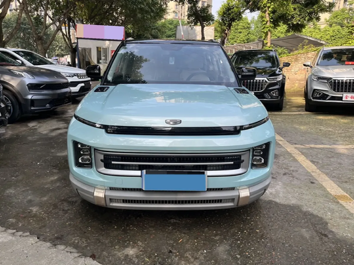 2023 Geely ICON 1.5T 181HP L4 7DCT,autocango,china used car exporter,china ev exporter,chinese used car exporter,chinese used ev exporter