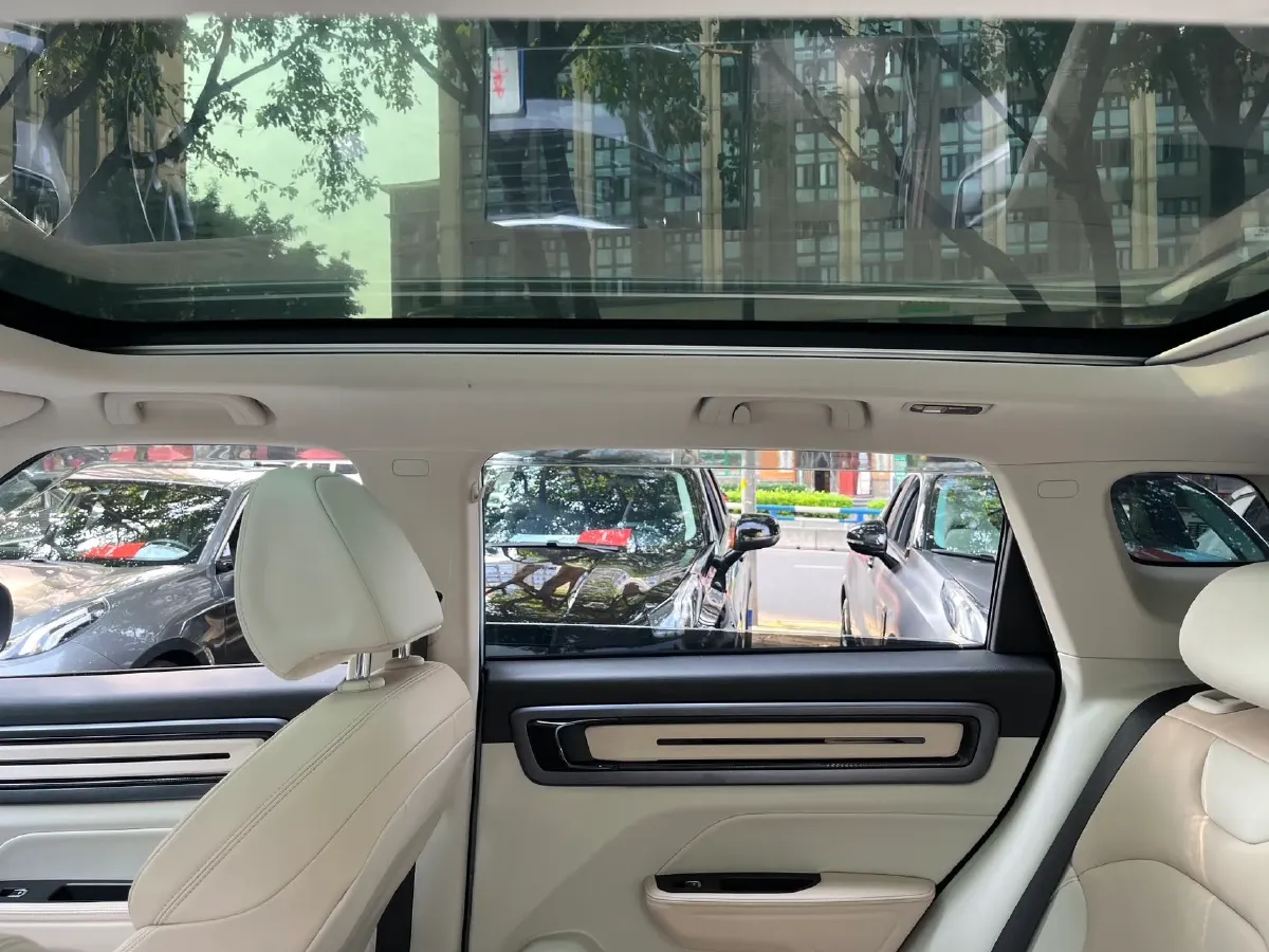 2023 Geely ICON 1.5T 181HP L4 7DCT,autocango,china used car exporter,china ev exporter,chinese used car exporter,chinese used ev exporter