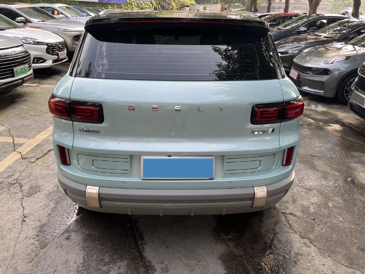 2023 Geely ICON 1.5T 181HP L4 7DCT,autocango,china used car exporter,china ev exporter,chinese used car exporter,chinese used ev exporter