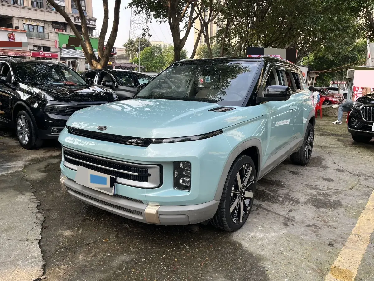 2023 Geely ICON 1.5T 181HP L4 7DCT,autocango,china used car exporter,china ev exporter,chinese used car exporter,chinese used ev exporter