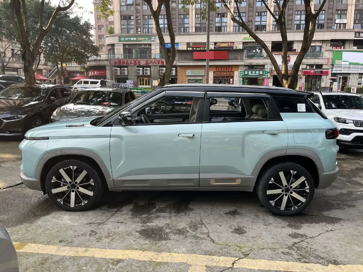 2023 Geely ICON 1.5T 181HP L4 7DCT,autocango,china used car exporter,china ev exporter,chinese used car exporter,chinese used ev exporter