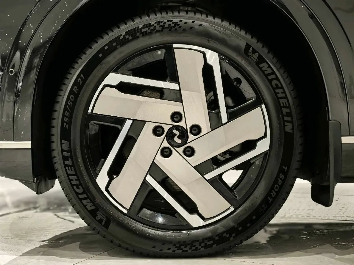 2025 ONVO L90 BEV,autocango,china used car exporter,china ev exporter,chinese used car exporter,chinese used ev exporter