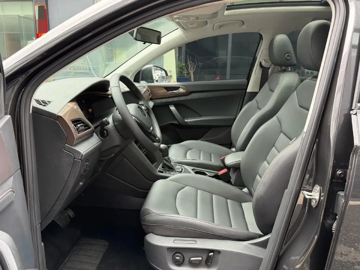 2022 Volkswagen Tharu 1.4T 150HP L4 7DCT,autocango,china used car exporter,china ev exporter,chinese used car exporter,chinese used ev exporter