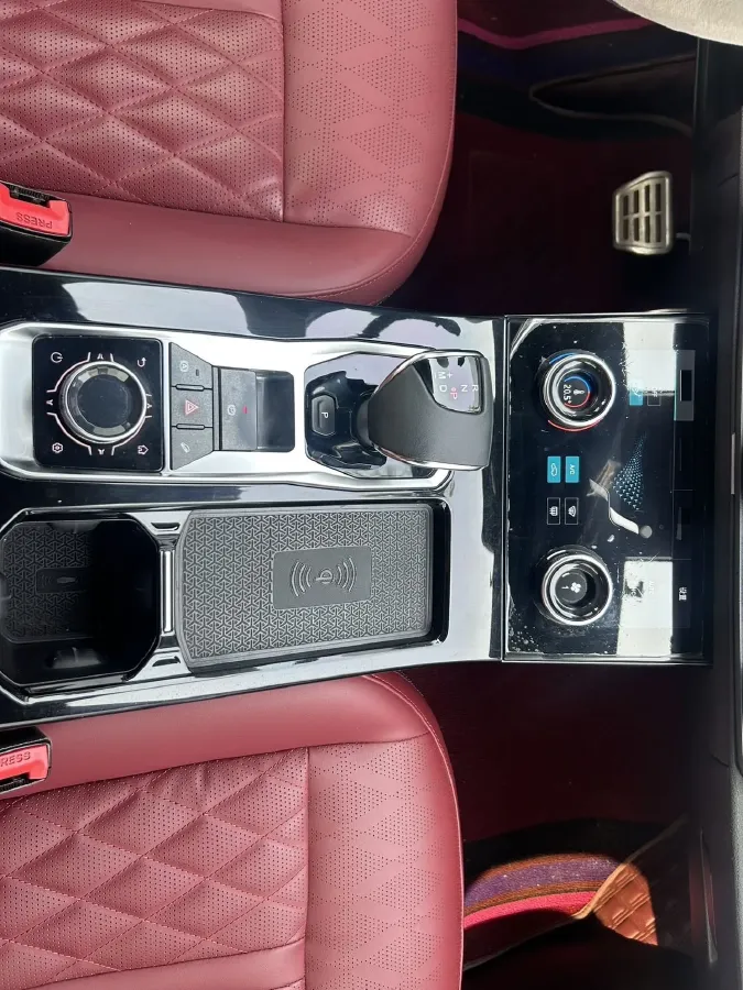 2023 Jetour X70 Plus 1.6T 197HP L4 7DCT,autocango,china used car exporter,china ev exporter,chinese used car exporter,chinese used ev exporter