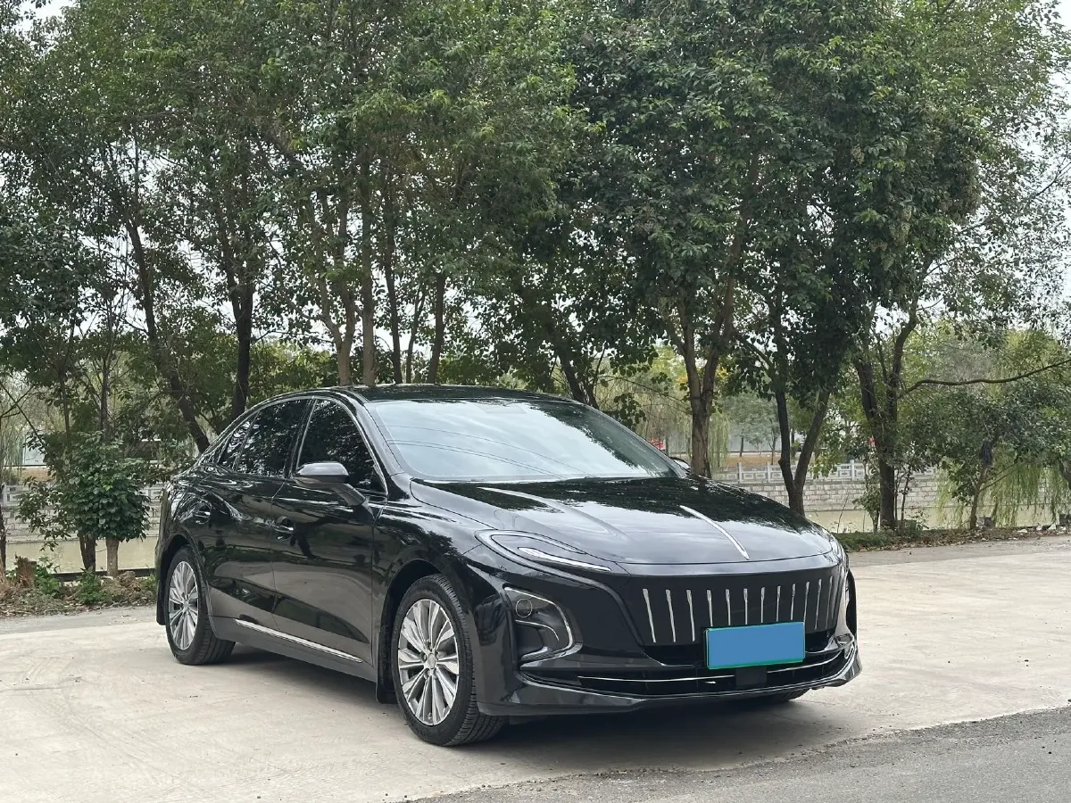 2024 HongQi E-QM5 BEV 72KWH,autocango,china used car exporter,china ev exporter,chinese used car exporter,chinese used ev exporter