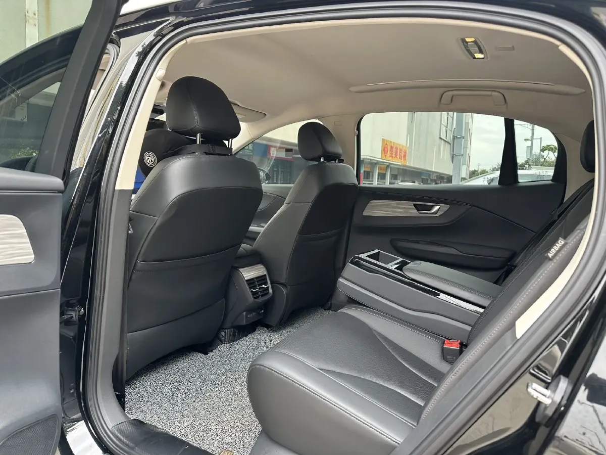 2024 HongQi E-QM5 BEV 72KWH,autocango,china used car exporter,china ev exporter,chinese used car exporter,chinese used ev exporter