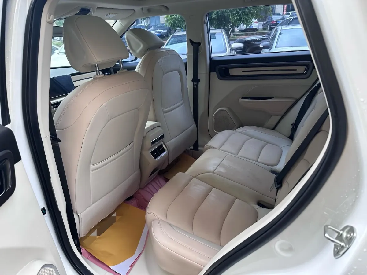 2023 Geely ICON 1.5T 181HP L4 7DCT,autocango,china used car exporter,china ev exporter,chinese used car exporter,chinese used ev exporter