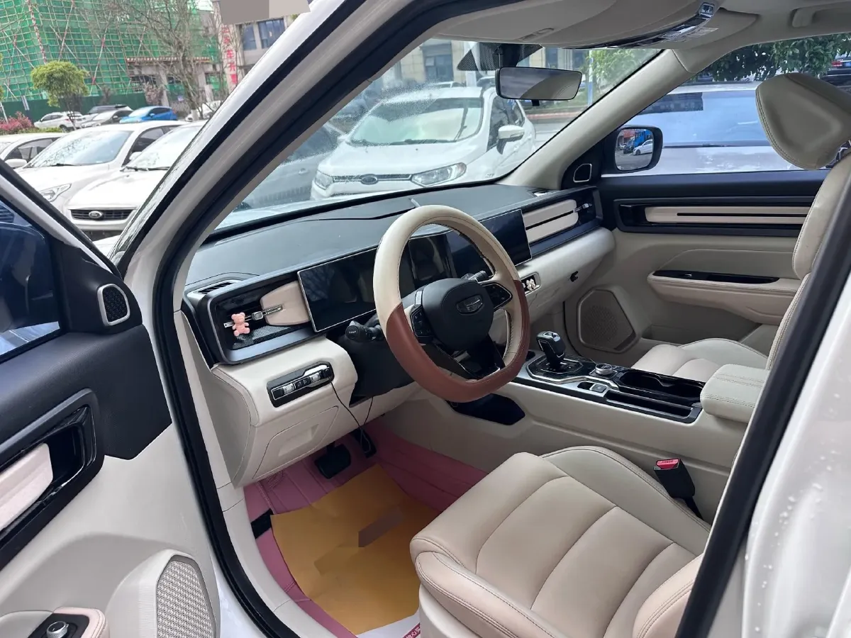 2023 Geely ICON 1.5T 181HP L4 7DCT,autocango,china used car exporter,china ev exporter,chinese used car exporter,chinese used ev exporter