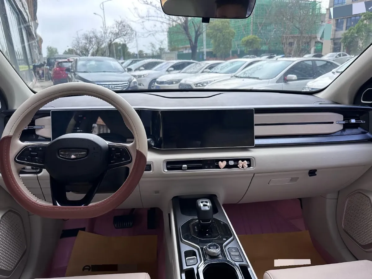 2023 Geely ICON 1.5T 181HP L4 7DCT,autocango,china used car exporter,china ev exporter,chinese used car exporter,chinese used ev exporter