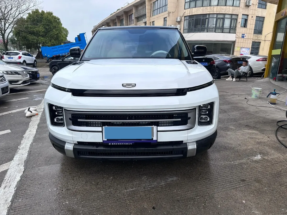 2023 Geely ICON 1.5T 181HP L4 7DCT,autocango,china used car exporter,china ev exporter,chinese used car exporter,chinese used ev exporter