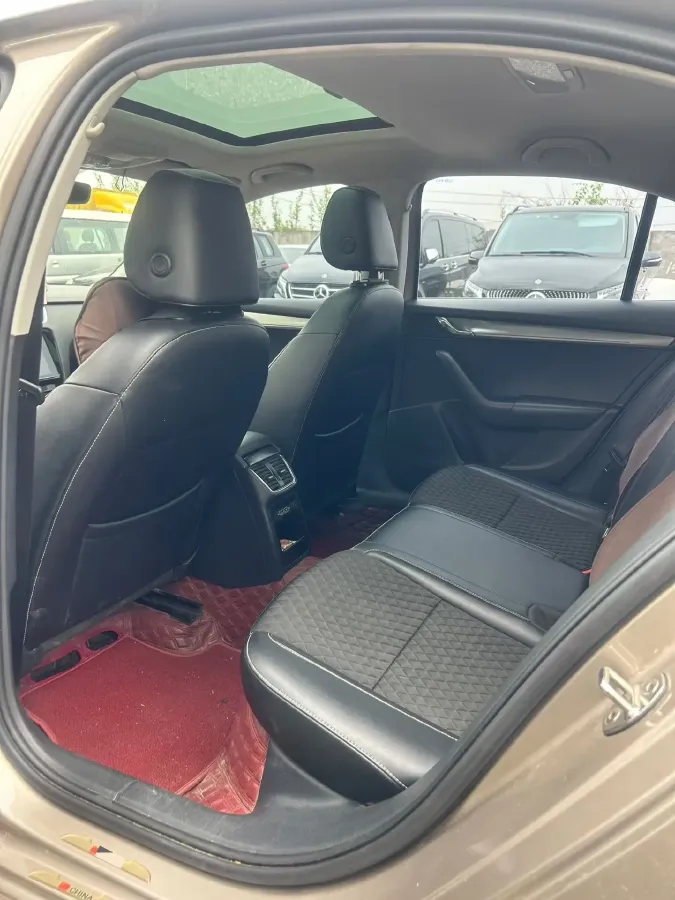 2019 Skoda Octavia 1.5L 116HP L4 6AT,autocango,china used car exporter,china ev exporter,chinese used car exporter,chinese used ev exporter