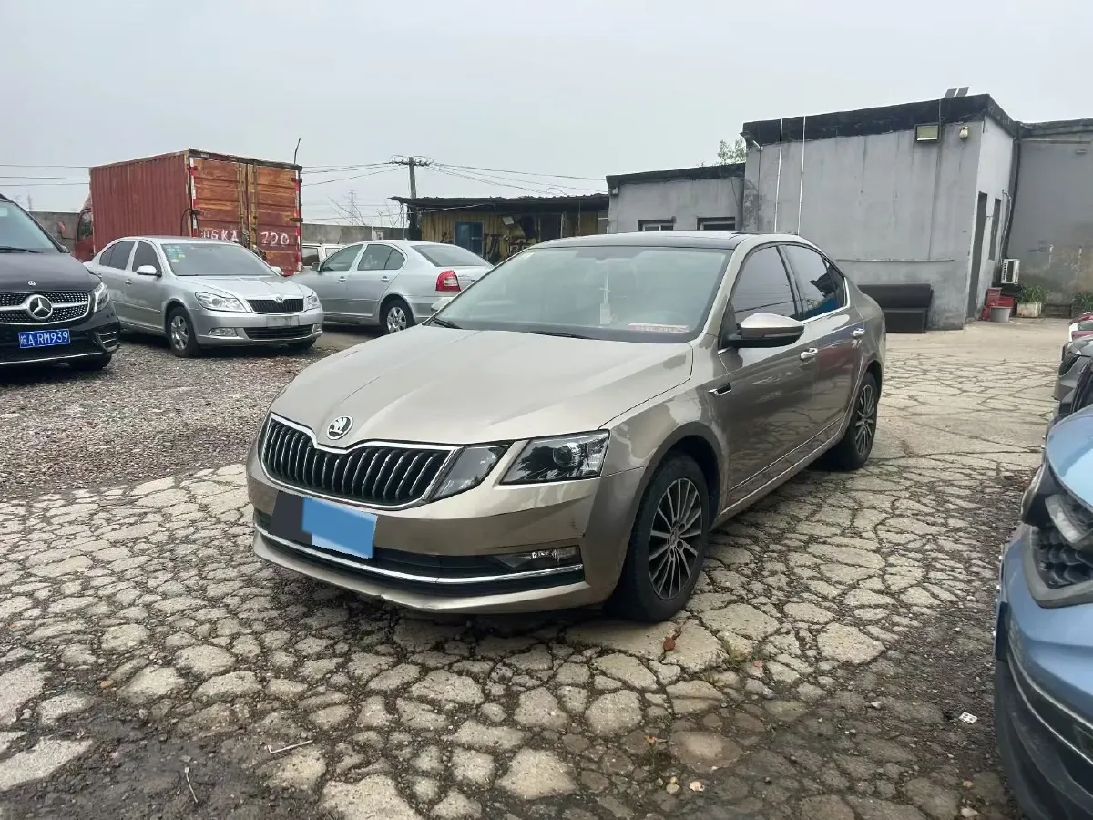 2019 Skoda Octavia 1.5L 116HP L4 6AT,autocango,china used car exporter,china ev exporter,chinese used car exporter,chinese used ev exporter