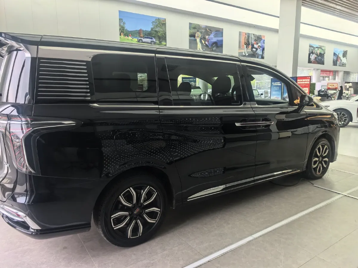 2023 HongQi HQ9 2.0T 252HP L4 8AT,autocango,china used car exporter,china ev exporter,chinese used car exporter,chinese used ev exporter
