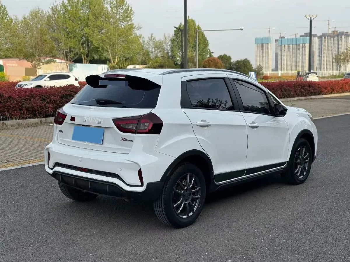 2022 Livan X3 PRO 1.5L 113HP L4 CVT,autocango,china used car exporter,china ev exporter,chinese used car exporter,chinese used ev exporter