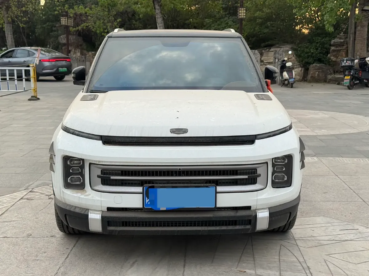 2023 Geely ICON 1.5T 181HP L4 7DCT,autocango,china used car exporter,china ev exporter,chinese used car exporter,chinese used ev exporter