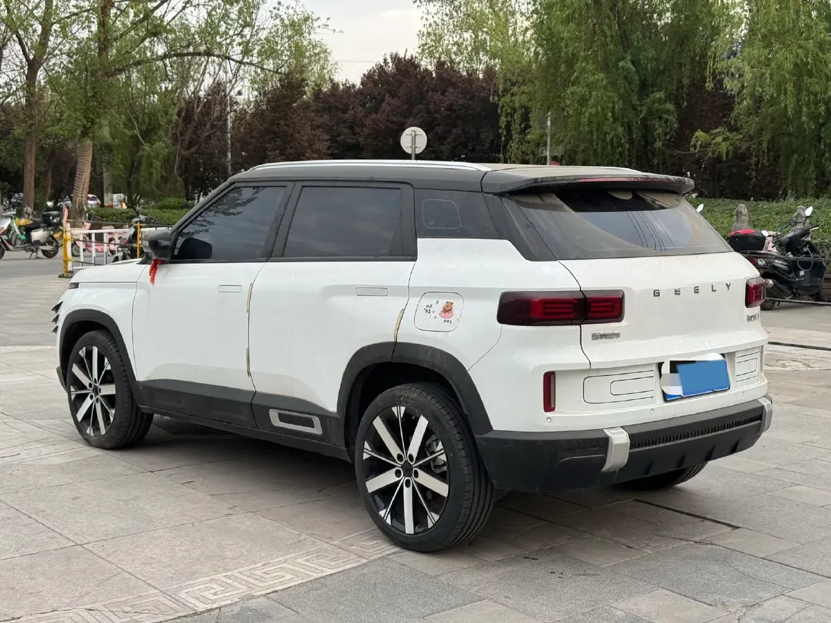 2023 Geely ICON 1.5T 181HP L4 7DCT,autocango,china used car exporter,china ev exporter,chinese used car exporter,chinese used ev exporter