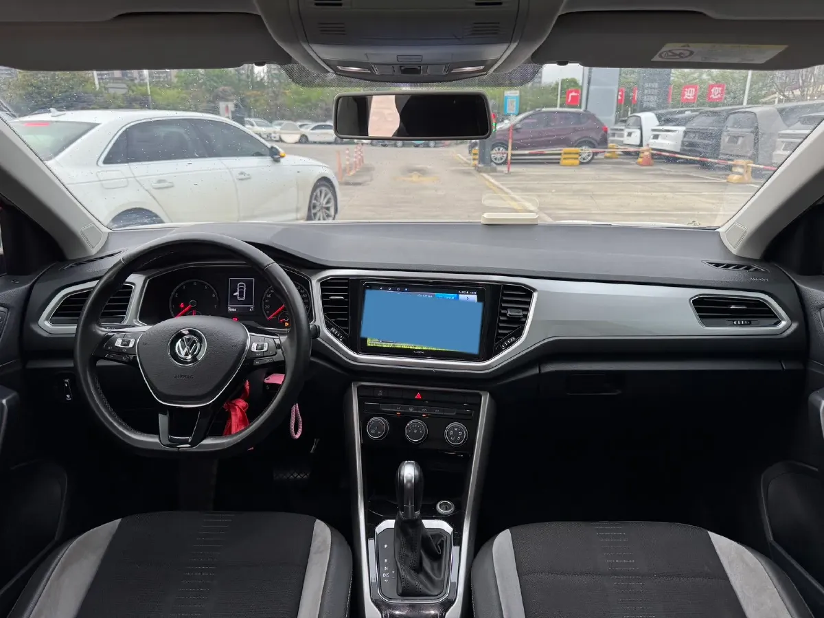 2020 Volkswagen T-Roc 1.4T 150HP L4 7DCT,autocango,china used car exporter,china ev exporter,chinese used car exporter,chinese used ev exporter