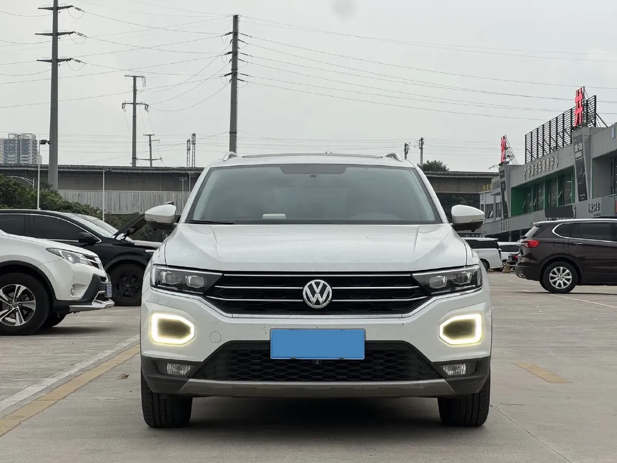 2020 Volkswagen T-Roc 1.4T 150HP L4 7DCT,autocango,china used car exporter,china ev exporter,chinese used car exporter,chinese used ev exporter