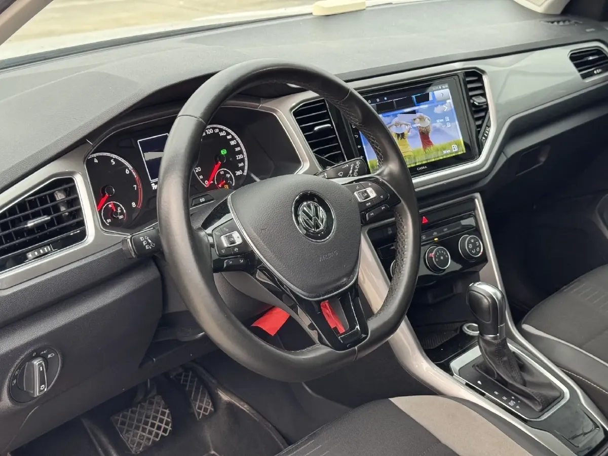 2020 Volkswagen T-Roc 1.4T 150HP L4 7DCT,autocango,china used car exporter,china ev exporter,chinese used car exporter,chinese used ev exporter