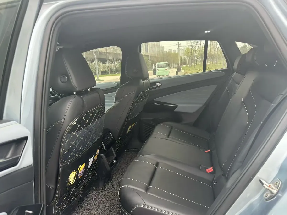 2022 BYD e9 BEV 63.36KWH,autocango,china used car exporter,china ev exporter,chinese used car exporter,chinese used ev exporter