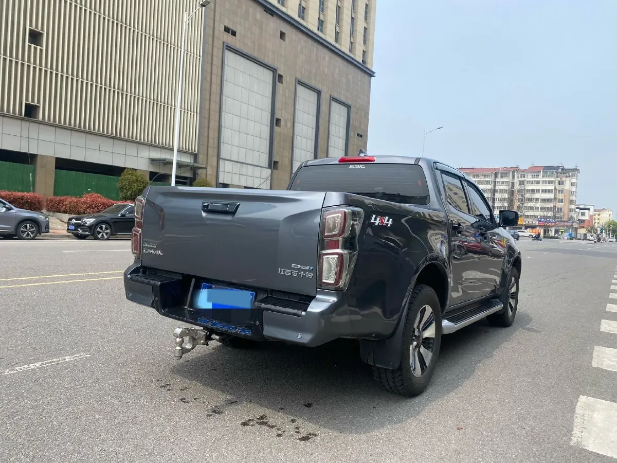 2021 Isuzu D-MAX 1.9T 163HP L4 6AT,autocango,china used car exporter,china ev exporter,chinese used car exporter,chinese used ev exporter