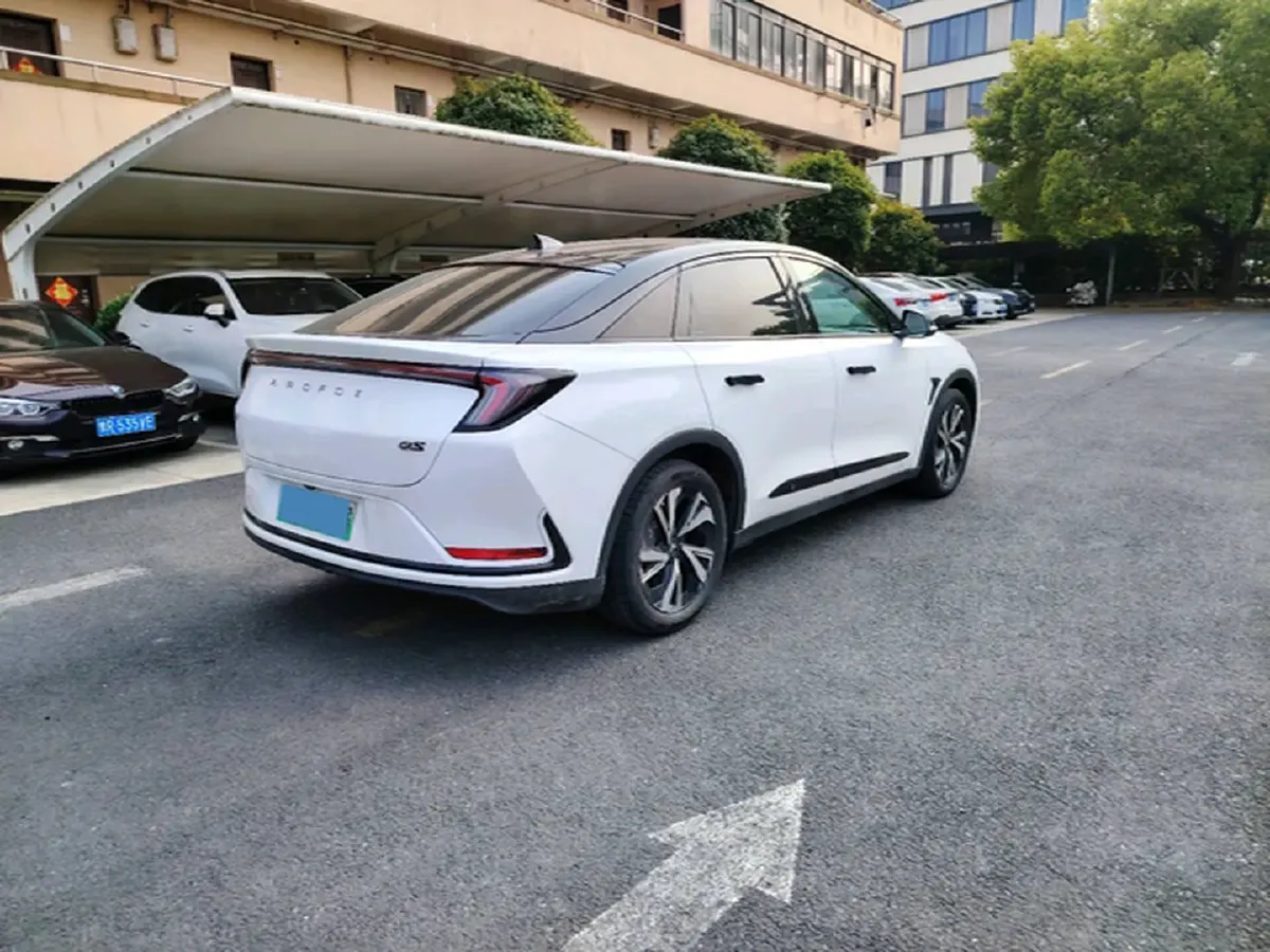 2023 ARCFOX αS BEV 94.5KWH,autocango,china used car exporter,china ev exporter,chinese used car exporter,chinese used ev exporter