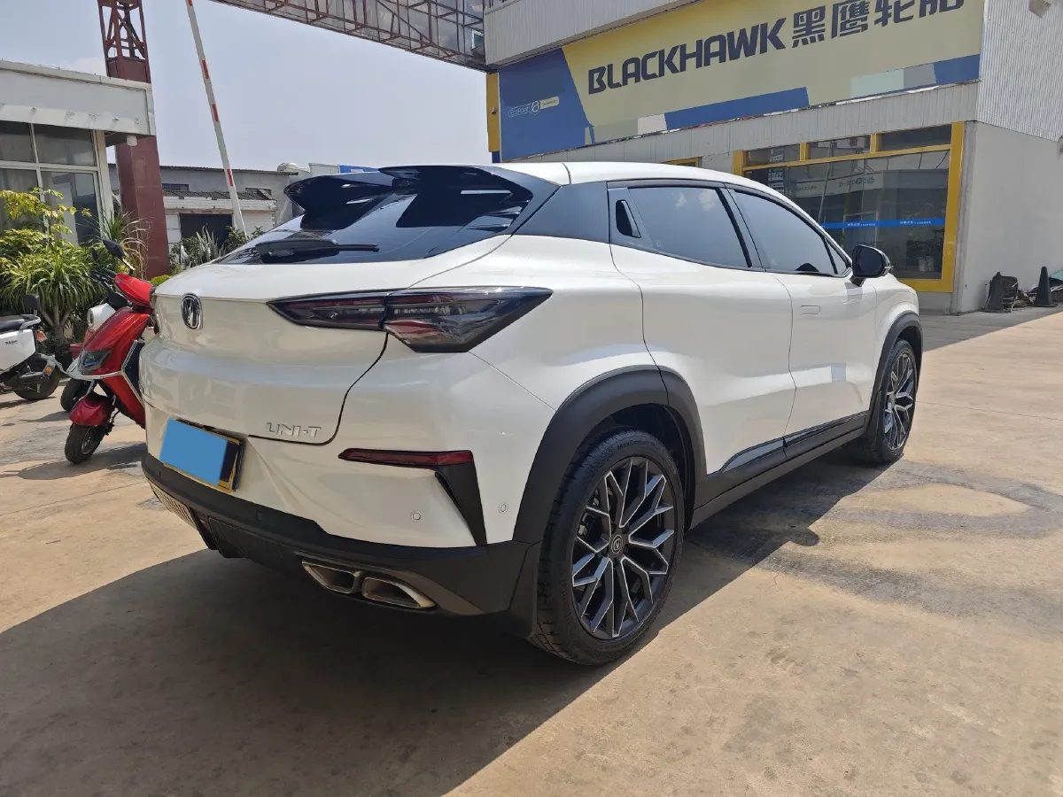 2022 ChangAn UNI-T 1.5T 188HP L4 7DCT,autocango,china used car exporter,china ev exporter,chinese used car exporter,chinese used ev exporter