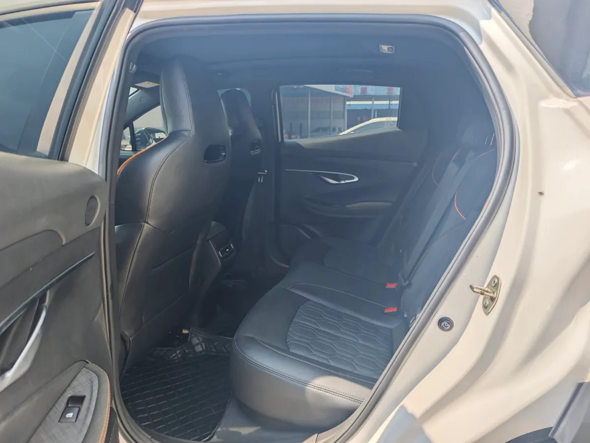 2022 ChangAn UNI-T 1.5T 188HP L4 7DCT,autocango,china used car exporter,china ev exporter,chinese used car exporter,chinese used ev exporter