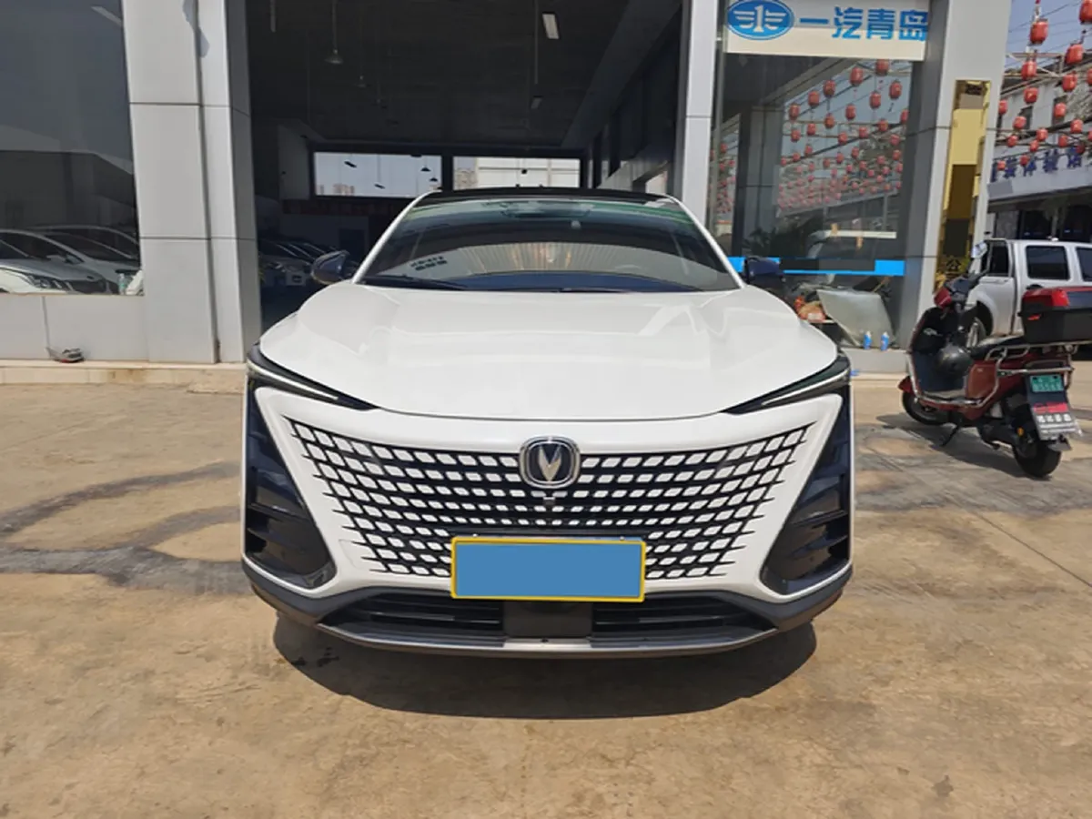 2022 ChangAn UNI-T 1.5T 188HP L4 7DCT,autocango,china used car exporter,china ev exporter,chinese used car exporter,chinese used ev exporter
