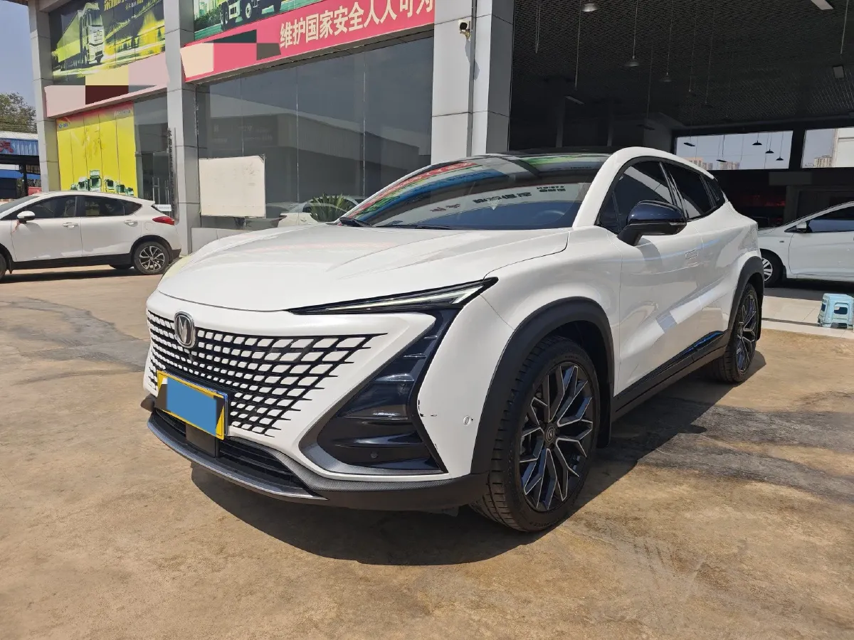 2022 ChangAn UNI-T 1.5T 188HP L4 7DCT,autocango,china used car exporter,china ev exporter,chinese used car exporter,chinese used ev exporter