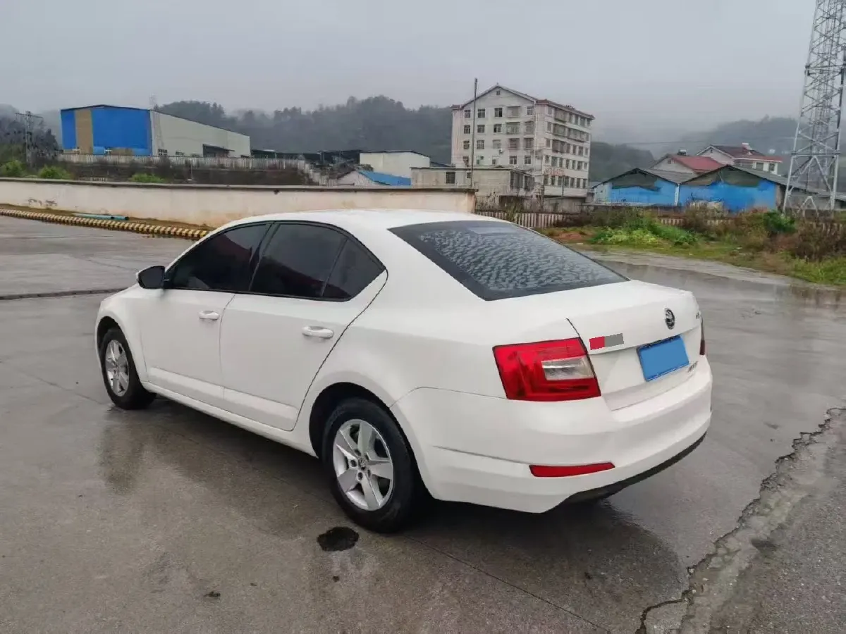 2017 Skoda Octavia 1.6L 110HP L4 6AT,autocango,china used car exporter,china ev exporter,chinese used car exporter,chinese used ev exporter