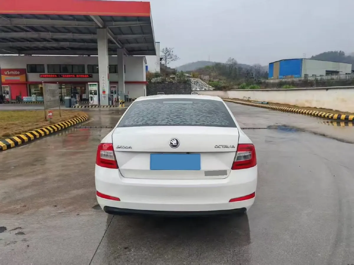 2017 Skoda Octavia 1.6L 110HP L4 6AT,autocango,china used car exporter,china ev exporter,chinese used car exporter,chinese used ev exporter