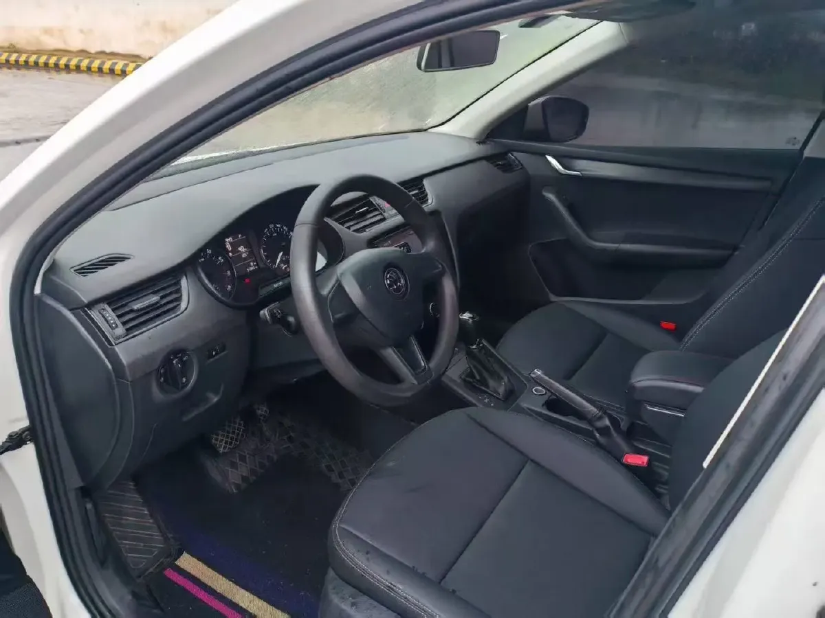 2017 Skoda Octavia 1.6L 110HP L4 6AT,autocango,china used car exporter,china ev exporter,chinese used car exporter,chinese used ev exporter