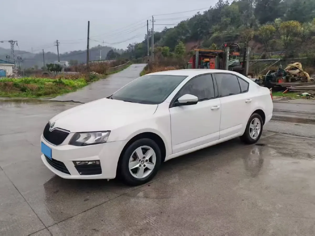 2017 Skoda Octavia 1.6L 110HP L4 6AT,autocango,china used car exporter,china ev exporter,chinese used car exporter,chinese used ev exporter
