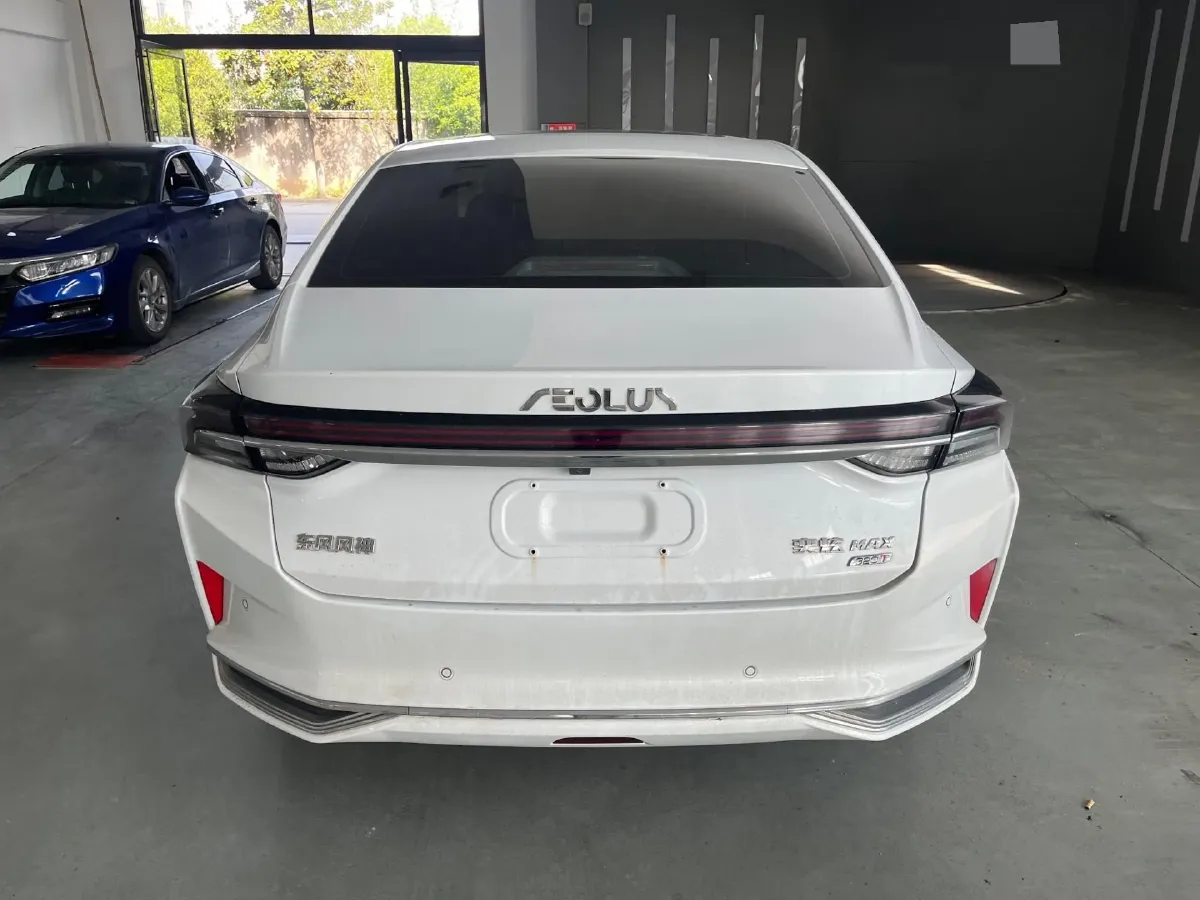 2021 DongFeng Aeolus YiXuan MAX 1.5T 190HP L4 7DCT,autocango,china used car exporter,china ev exporter,chinese used car exporter,chinese used ev exporter