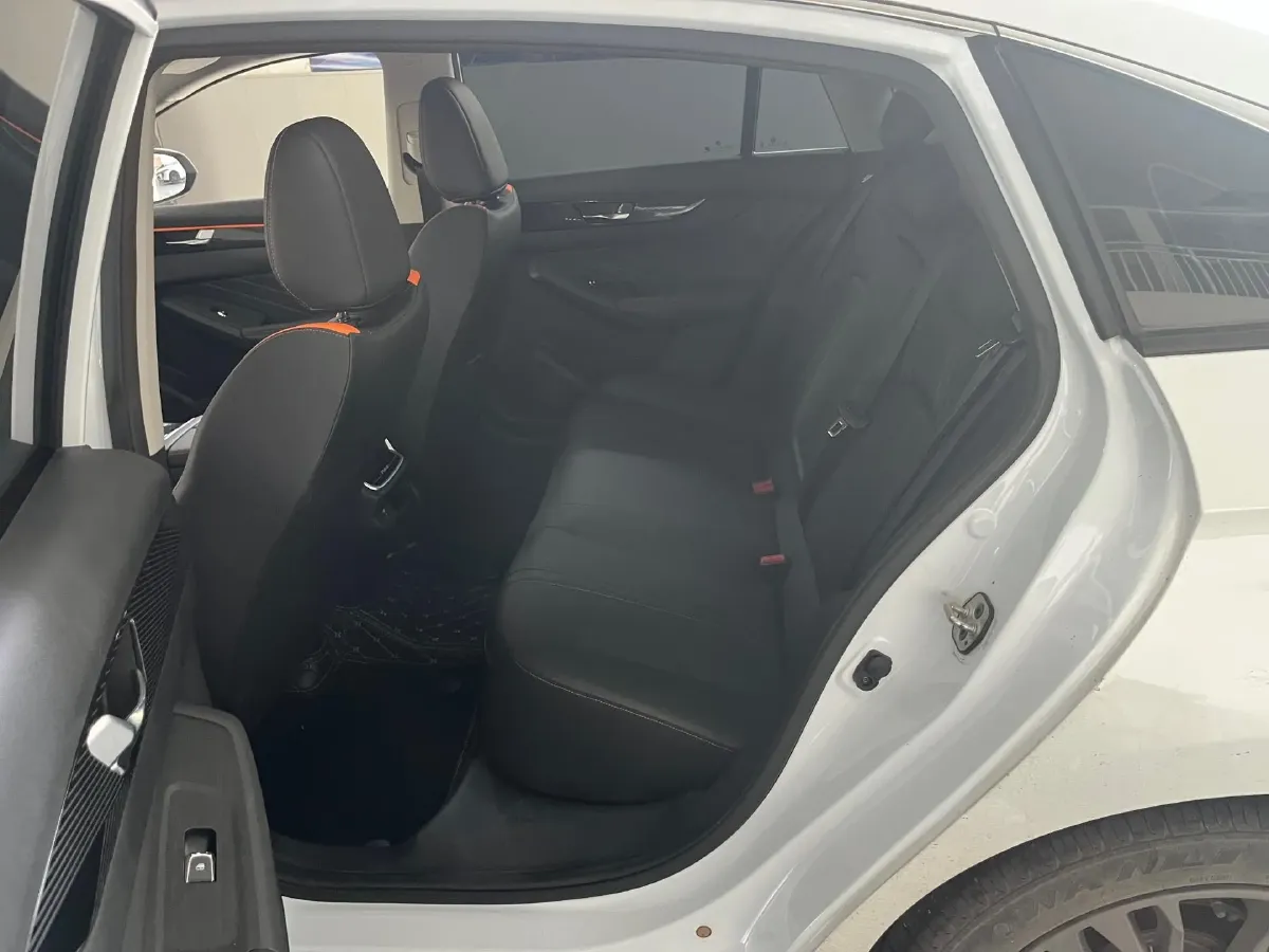 2021 DongFeng Aeolus YiXuan MAX 1.5T 190HP L4 7DCT,autocango,china used car exporter,china ev exporter,chinese used car exporter,chinese used ev exporter