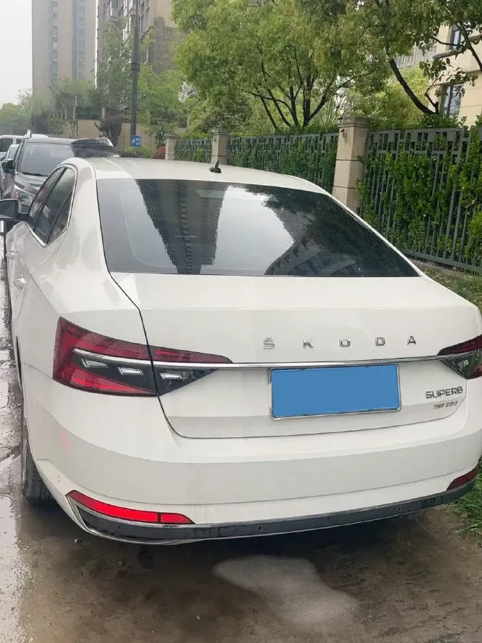 2019 Skoda Superb 2.0T 186HP L4 7DCT,autocango,china used car exporter,china ev exporter,chinese used car exporter,chinese used ev exporter