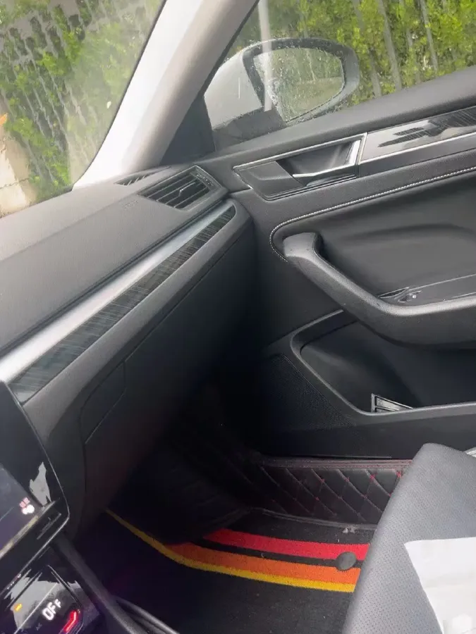 2019 Skoda Superb 2.0T 186HP L4 7DCT,autocango,china used car exporter,china ev exporter,chinese used car exporter,chinese used ev exporter