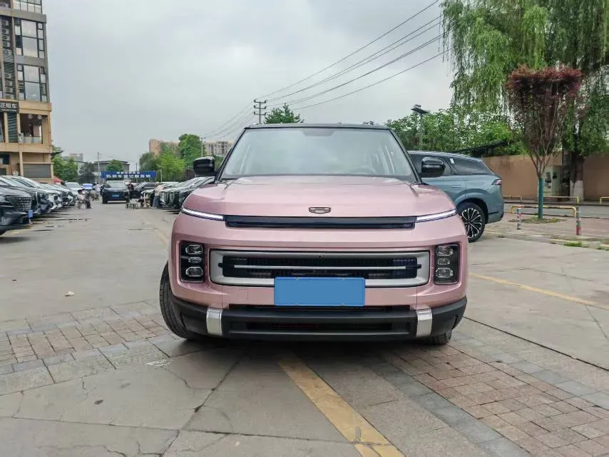 2023 Geely ICON 1.5T 181HP L4 7DCT,autocango,china used car exporter,china ev exporter,chinese used car exporter,chinese used ev exporter