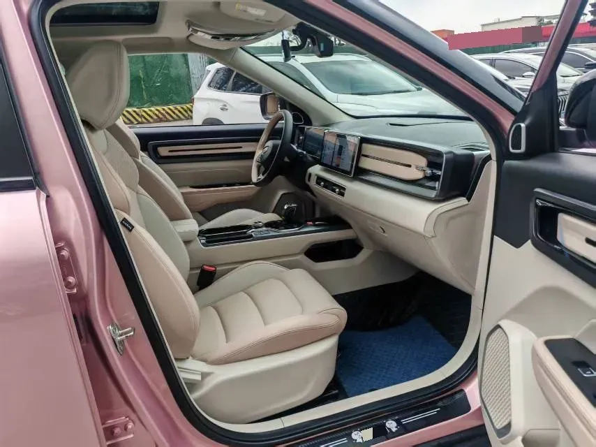 2023 Geely ICON 1.5T 181HP L4 7DCT,autocango,china used car exporter,china ev exporter,chinese used car exporter,chinese used ev exporter