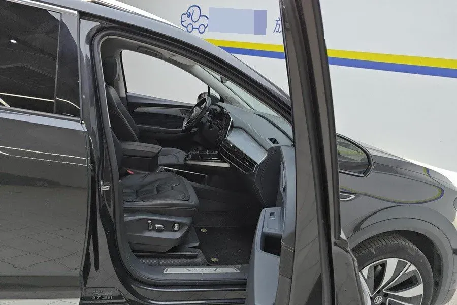 2024 Volkswagen Talagon 2.0T 220HP L4 7DCT,autocango,china used car exporter,china ev exporter,chinese used car exporter,chinese used ev exporter
