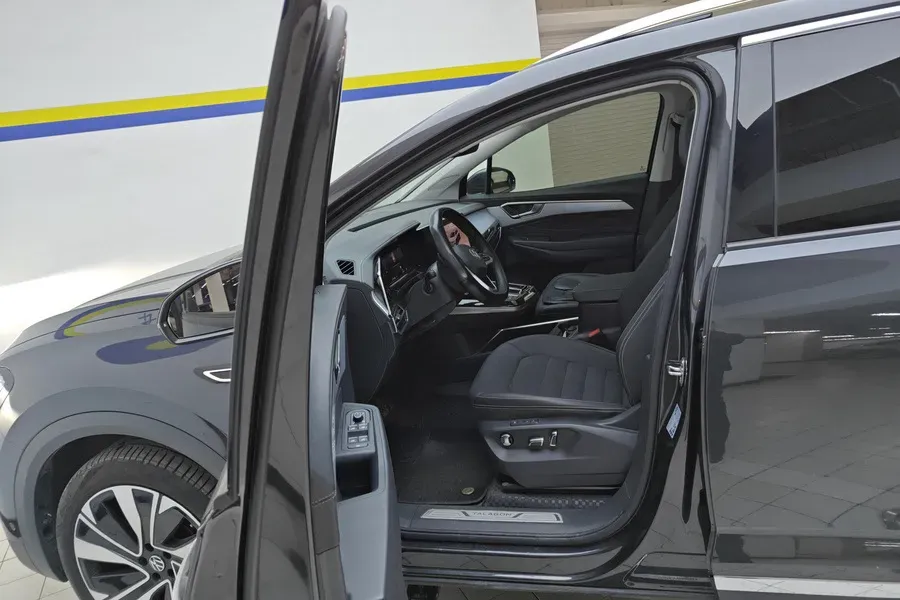 2024 Volkswagen Talagon 2.0T 220HP L4 7DCT,autocango,china used car exporter,china ev exporter,chinese used car exporter,chinese used ev exporter