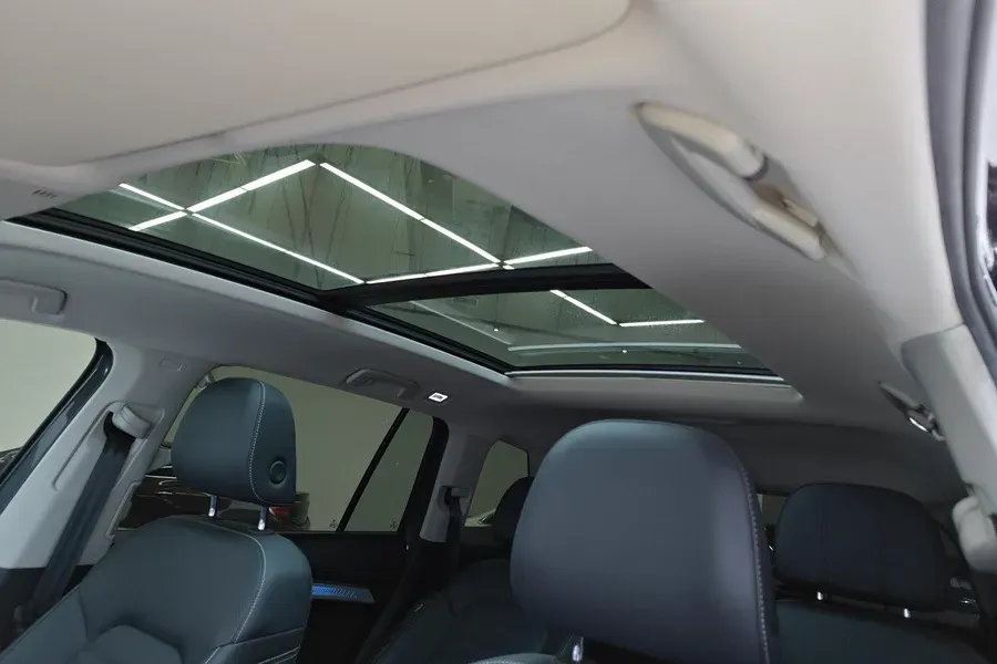 2024 Volkswagen Talagon 2.0T 220HP L4 7DCT,autocango,china used car exporter,china ev exporter,chinese used car exporter,chinese used ev exporter