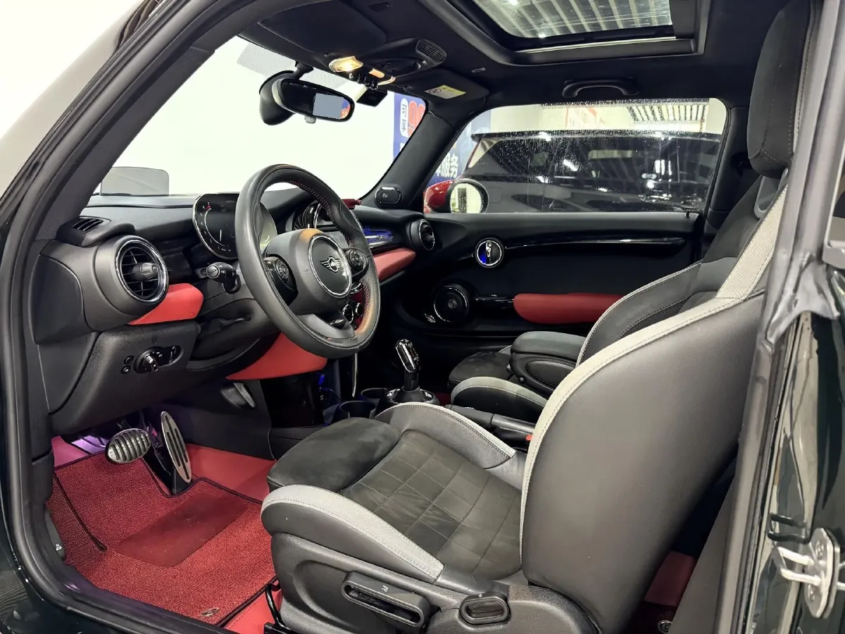 2021 MINI JCW 2.0T 231HP L4 8AT,autocango,china used car exporter,china ev exporter,chinese used car exporter,chinese used ev exporter